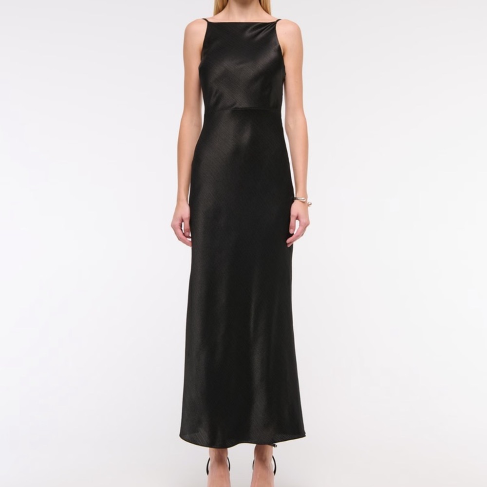 Sophisticated Black Sleeveless Evening Gown